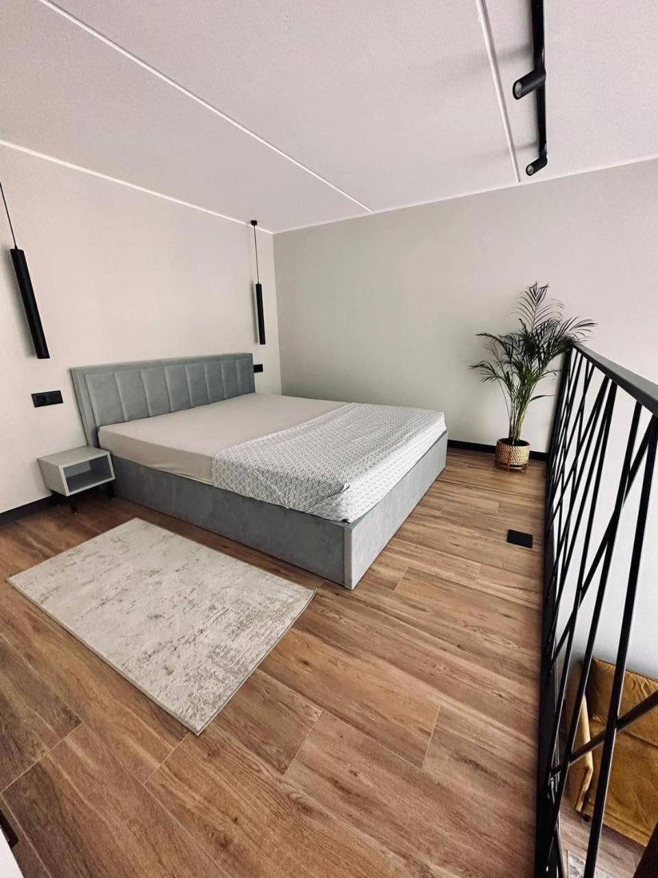 Sunny Loft 3 X 24x7 X Free Parking X Close To Old Town Appartement *